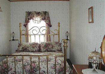 River Rose Inn Bed And Breakfa Elizabethtown Exterior photo